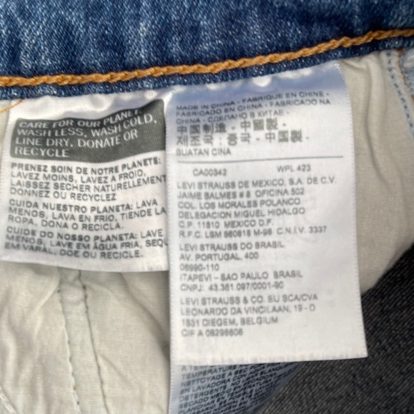 LEVI'S WEDGIE JEAN in Mid Blue - Picture 7 of 7